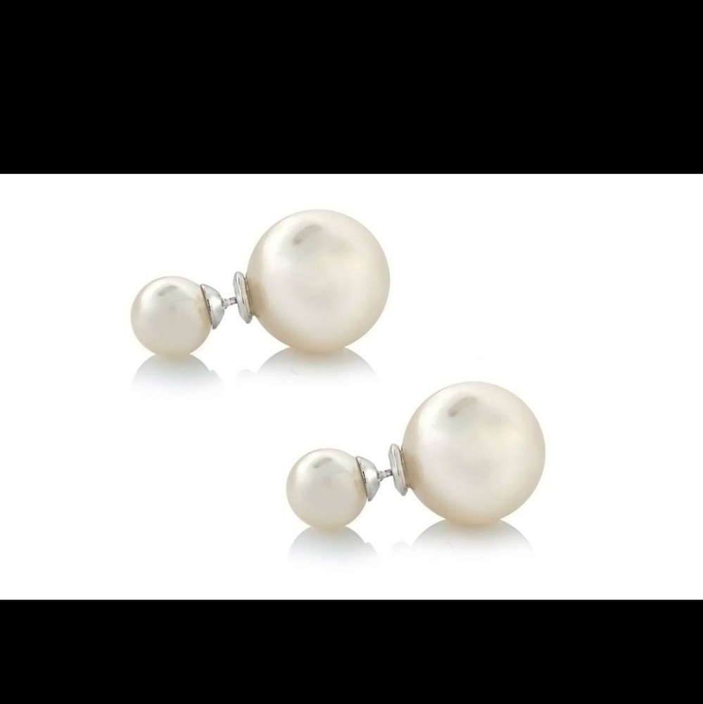 Pearl earrings
